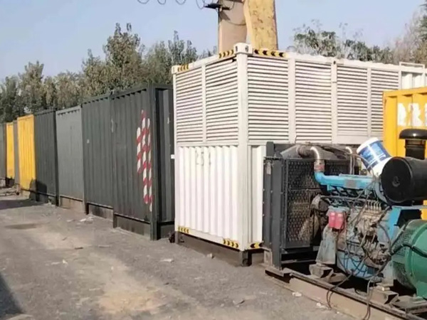港北200KW柴油发电机机组每小时油耗是多少?